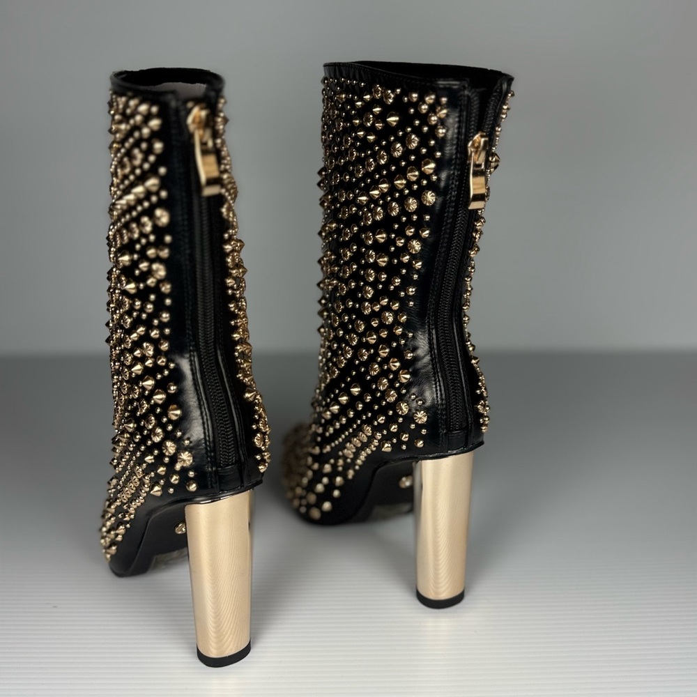 Azalea Wang “Grehgan”Studded Black and Gold Ankle Boots - Picture 5 of 5